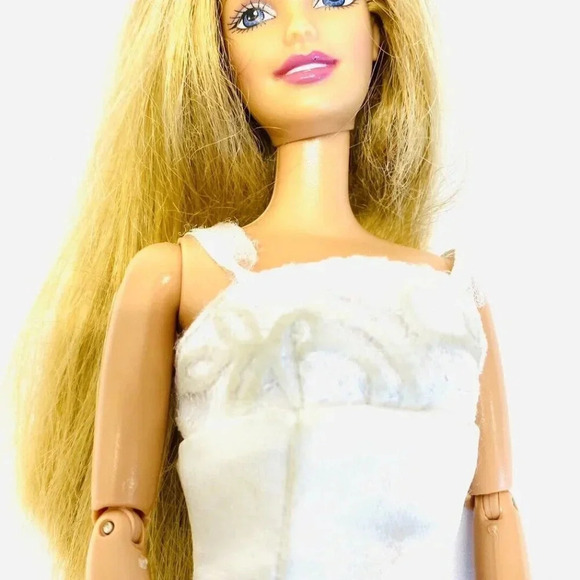 MATTEL BARBIE Doll White Gown 12"Tall Blonde Hair Purple Eyes Articulated Elbows - Picture 12 of 12
